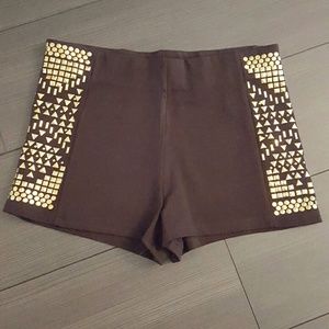 ⬇️Black and gold shorts